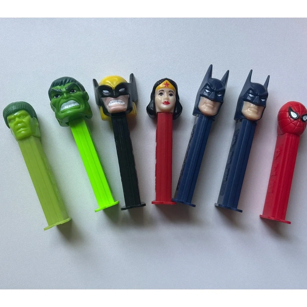 Spider-Man /2 Hulks/ 2 Batman /Wolverine/Wonder Women